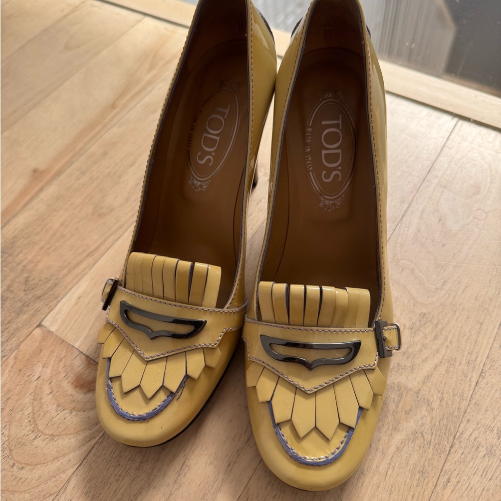 TOD'S Yellow Leather Fringe Block Heel Loafers